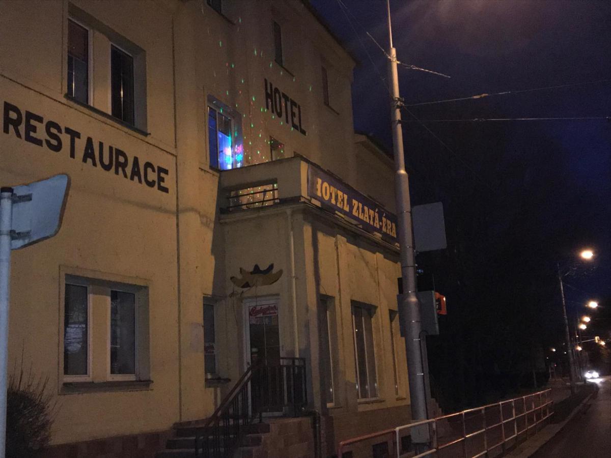 Zlatá-Éra Hotel Ostrava Exterior foto